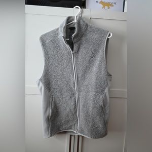Men’s lululemon sherpa vest in gray